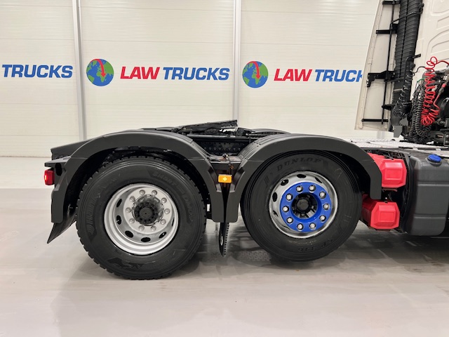 Volvo FH 500 6×2 Midlift Tractor Unit