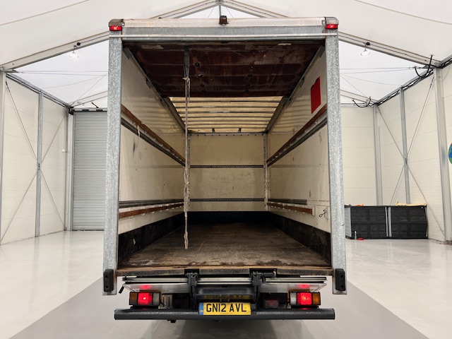 Isuzu N75.190 Day Cab Box Van