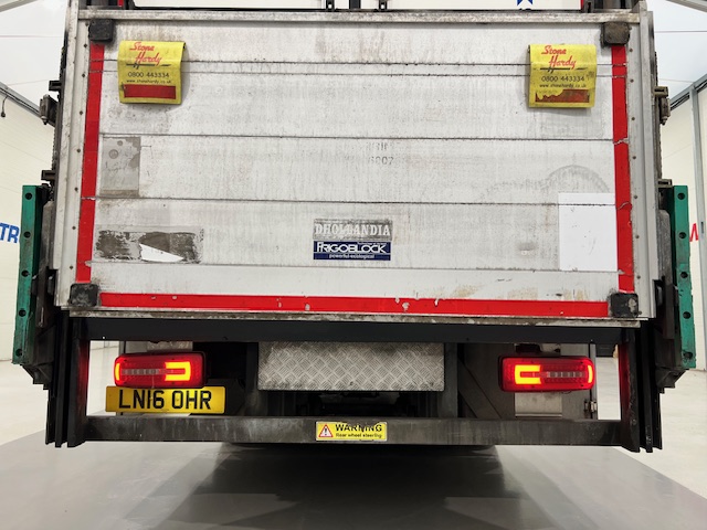 DAF CF 290 6×2 Rear Steer Fridge Box