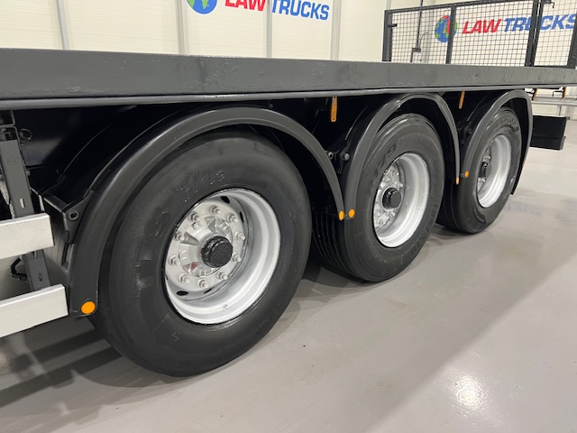 Montracon Tri Axle Flatbed Drawbar Trailer