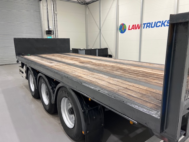 Montracon Tri Axle Flatbed Drawbar Trailer