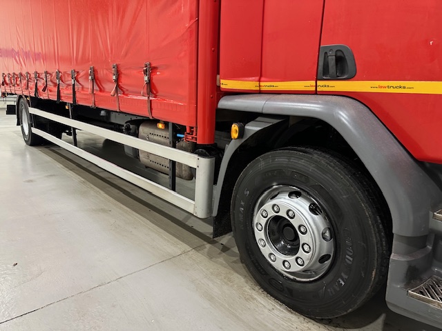DAF LF 250 Sleeper Cab Curtainsider