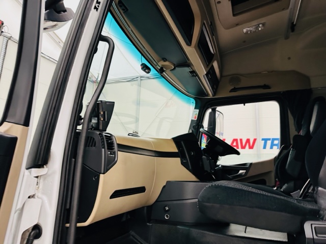 Mercedes Actros 2543 6×2 Midlift Tractor Unit