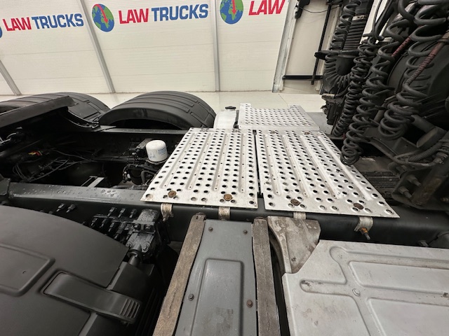 Volvo FH 500 6×2 Midlift Tractor Unit