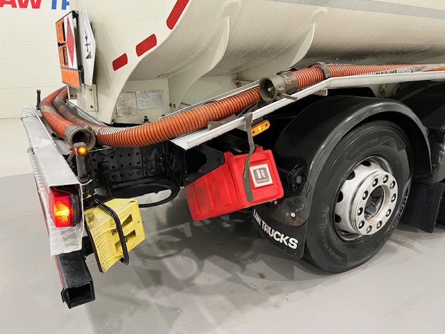 Volvo FE 300 6×2 20000 Litre Fuel Tanker