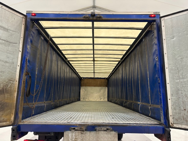 Mercedes 1824 4×2 Day Cab Curtainsider