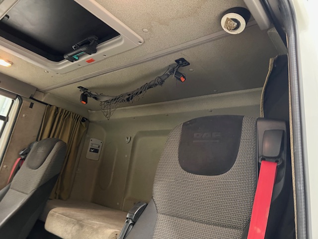 DAF CF85 360 8×4 Sleeper Cab Tipper Manual