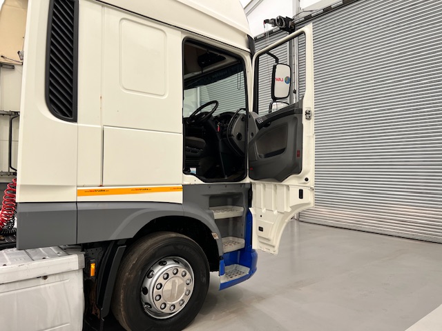 DAF XF 510 6×2 Midlift Tractor Unit Manual
