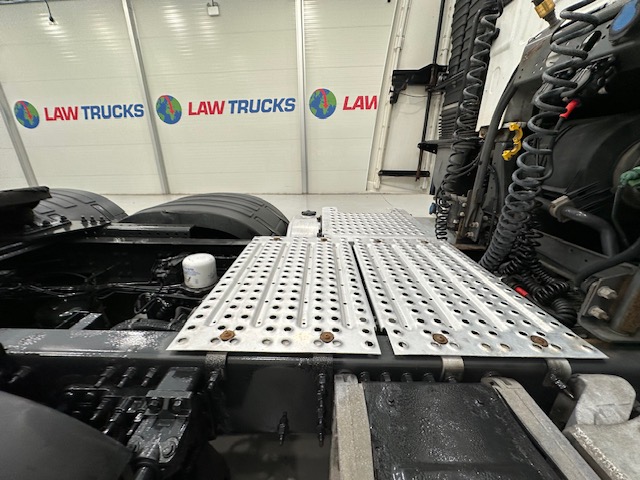 Volvo FH 500 Euro 5 6×2 Midlift Tractor Unit