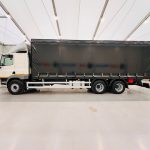 DAF CF 330 6×2 Rear Lift Sleeper Cab Curtainsider - thumbnail