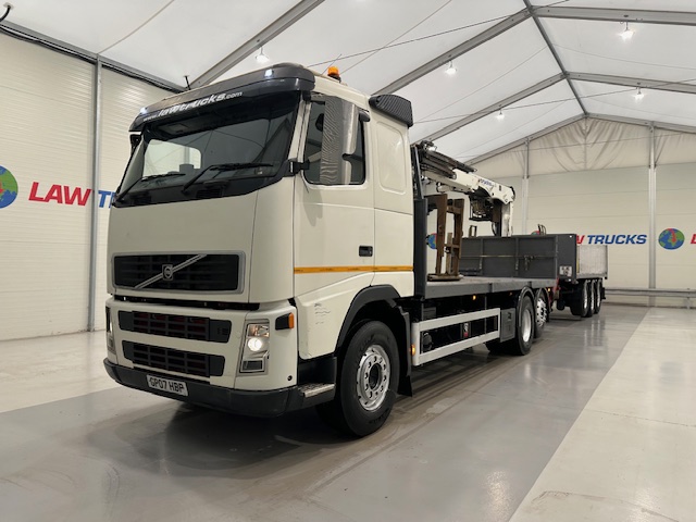 Volvo FH 440 6×2 Rear Lift Brick Grab Drawbar