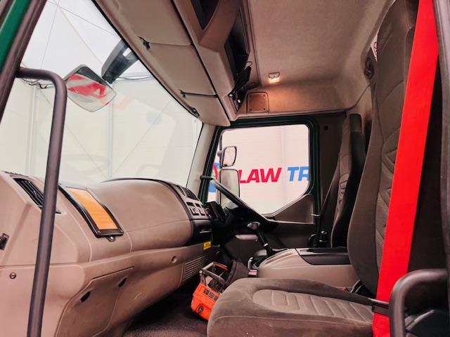 DAF LF55 220 Day Cab Dropside Brick Grab