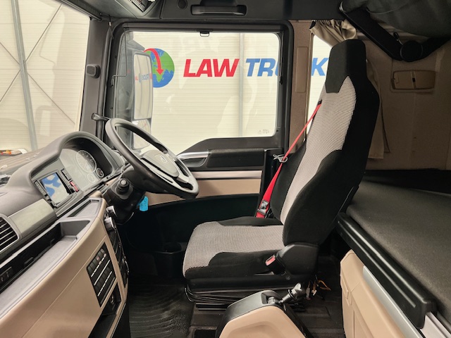 MAN TGX 26.500 6×2 Midlift Tractor Unit