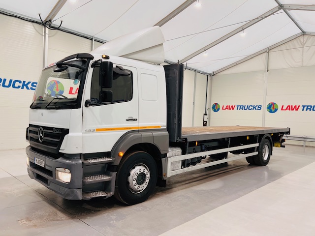 Mercedes Axor 1824 Sleeper Cab Flatbed