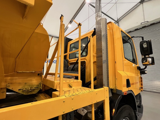 DAF CF75 310 6×4 Day Cab Gritter