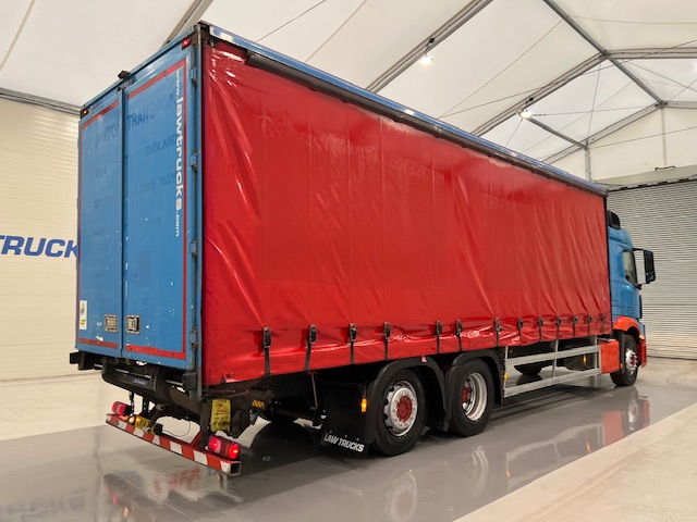 Mercedes Actros 2530 6×2 Sleeper Cab Curtainsider