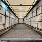 Mercedes Actros 1824 Day Cab Curtainsider - thumbnail
