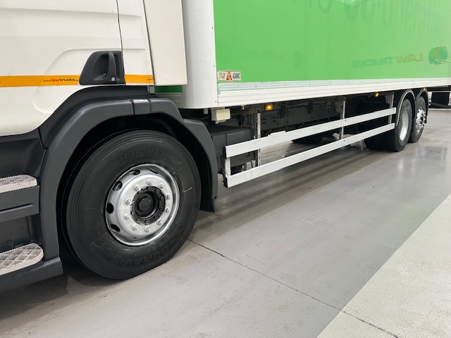 Scania P280 6×2 Rear Lift Day Cab Fridge Box