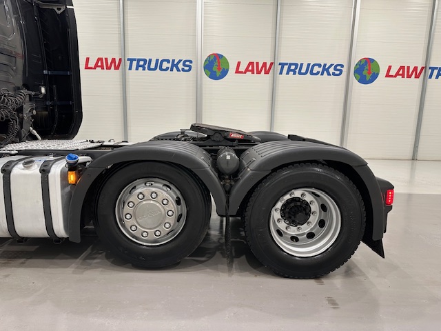 Scania R450 6×2 Midlift Highline Tractor Unit