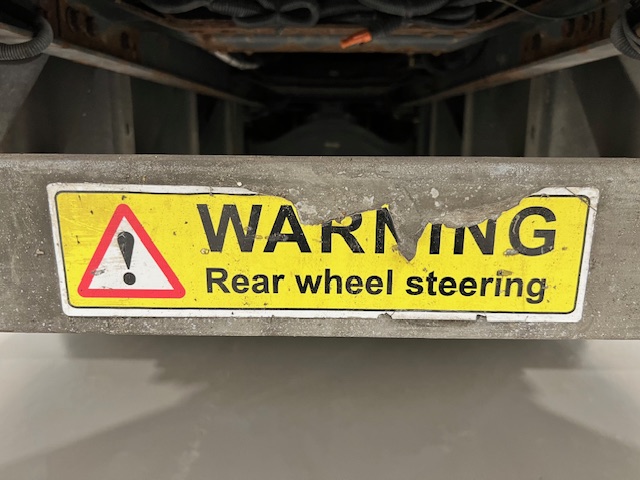 DAF CF 290 6×2 Rear Steer Fridge Box