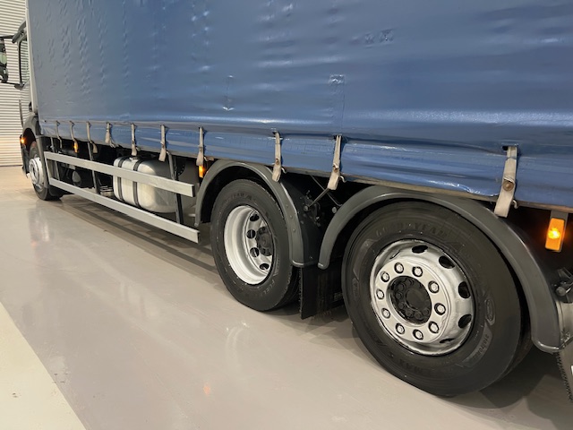 Mercedes Actros 2530 6×2 Day Cab Curtainsider