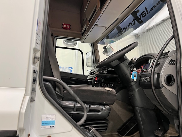 DAF CF 400 4×2 Sleeper Cab Tractor Unit