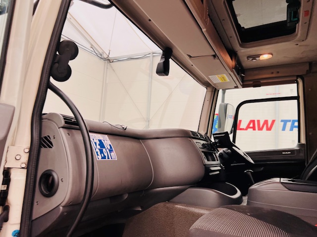 DAF CF 290 6×2 Rear Steer Fridge Box