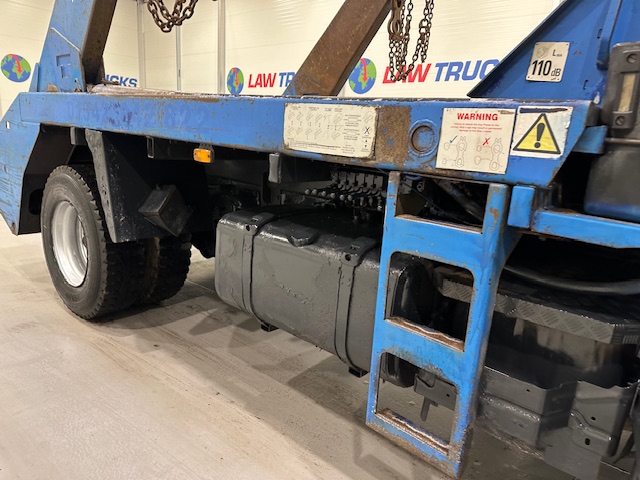 Scania P94 230 4×2 Day Cab Skip Loader