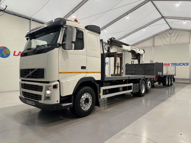 Volvo FH 440 6×2 Rear Lift Brick Grab Drawbar
