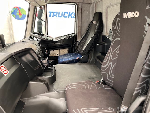 Iveco Stralis 310 AT 6×2 Box Van