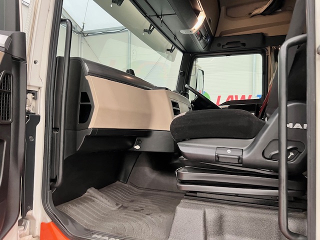 MAN TGX 26.470 6×2 Midlift Tractor Unit