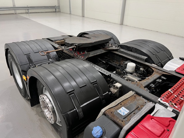 Volvo FM 450 6×2 Midlift Tractor Unit