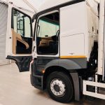 Mercedes Actros 1830 Sleeper Cab Curtainsider - thumbnail
