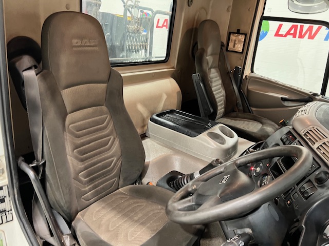 DAF CF85 410 8×4 Day Cab Steel Tipper Grab