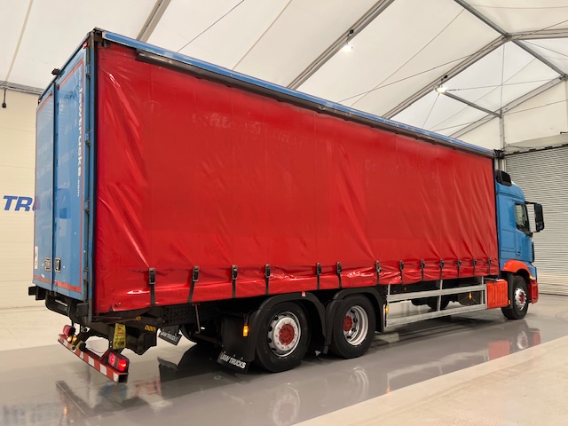 Mercedes Actros 2530 6×2 Sleeper Cab Curtainsider