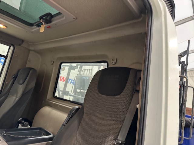 DAF CF75 310 6×4 Steel Tipper Grab Manual