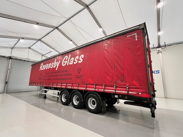 Montracon Tri Axle 4.2m Curtainsider Trailer Moffat Brackets