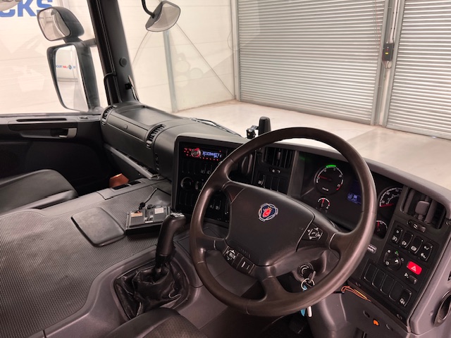 Scania P250 4×2 Sleeper Cab Box Van Manual