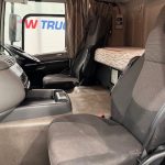 DAF CF 250 Sleeper Cab Curtainsider - thumbnail