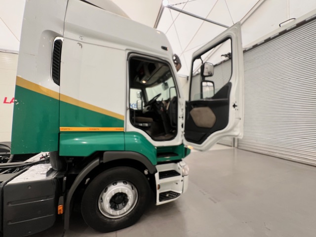 Renault Premium 460 6×2 Midlift Tractor Unit