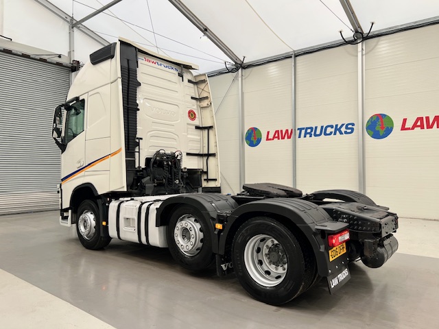 Volvo FH 500 6×2 Midlift Tractor Unit