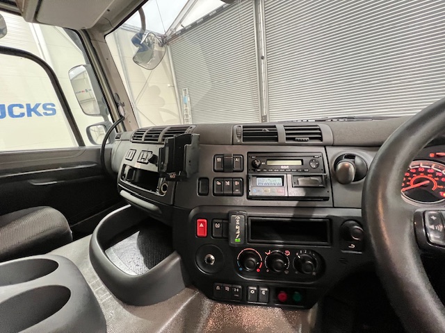 DAF CF 290 6×2 Rear Steer Fridge Box