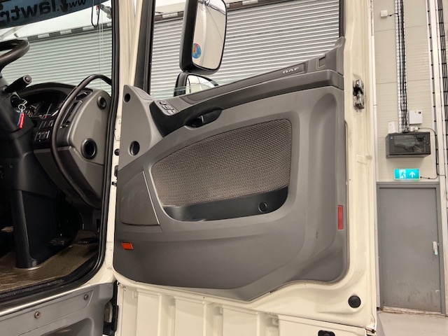 DAF XF 510 6×2 Midlift Tractor Unit Manual