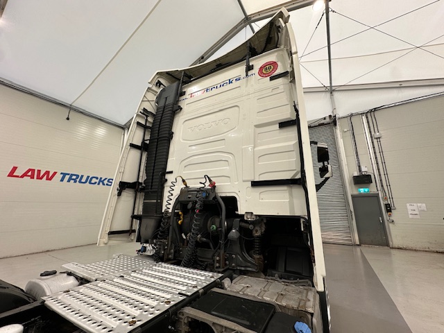 Volvo FH 500 Euro 5 6×2 Midlift Tractor Unit