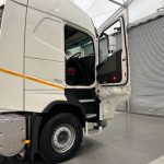 Volvo FH 460 Euro 5 6×2 Tractor Unit Safari Edition - thumbnail