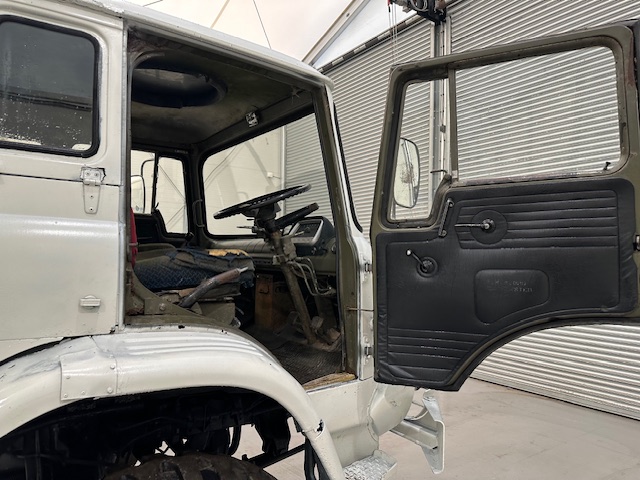 Bedford MJ 330 4×4 Cargo Truck