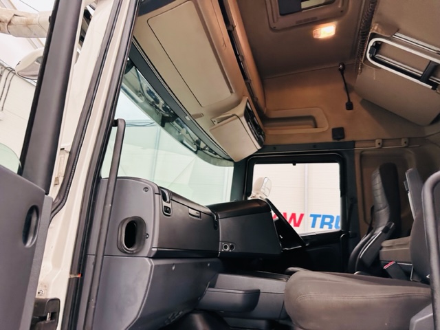 Scania R420 6×2 Midlift Topline Tractor Unit