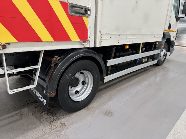 DAF LF45 140 4×2 Mobile Workshop Compressor