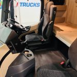 Mercedes Actros 1830 Sleeper Curtainsider Box Van - thumbnail