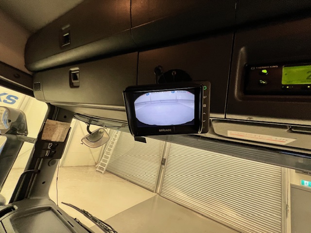 Scania P250 4×2 Sleeper Cab Fridge Box